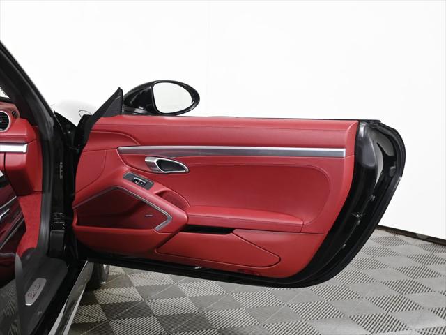 2022 Porsche 718 Boxster T