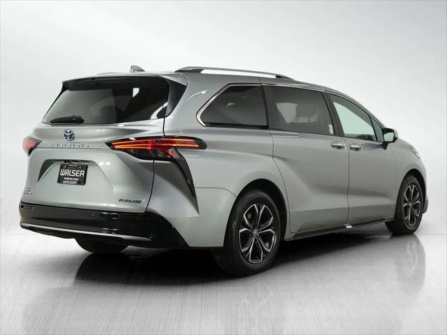 2025 Toyota Sienna Platinum
