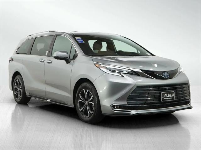2025 Toyota Sienna Platinum
