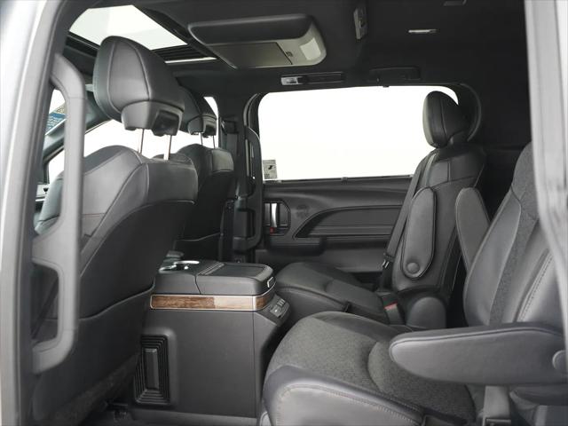 2025 Toyota Sienna Platinum