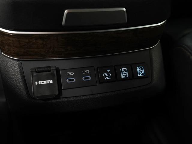 2025 Toyota Sienna Platinum