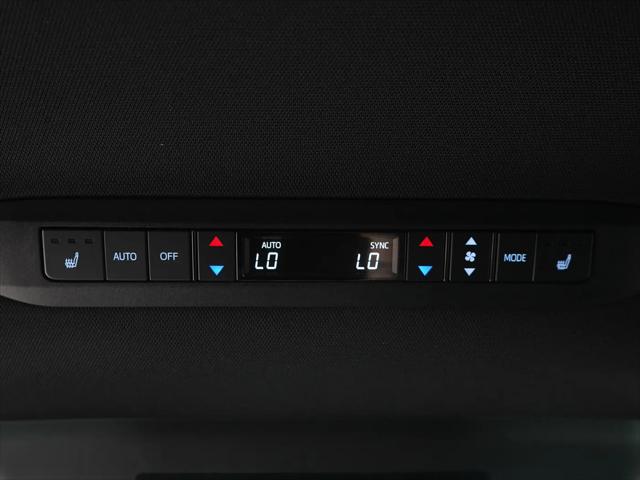 2025 Toyota Sienna Platinum