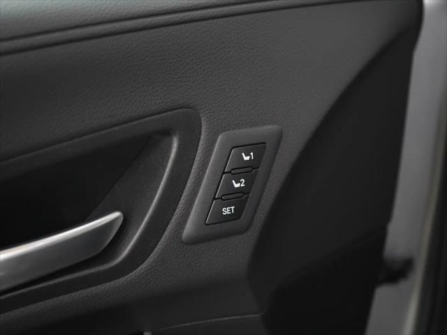 2025 Toyota Sienna Platinum