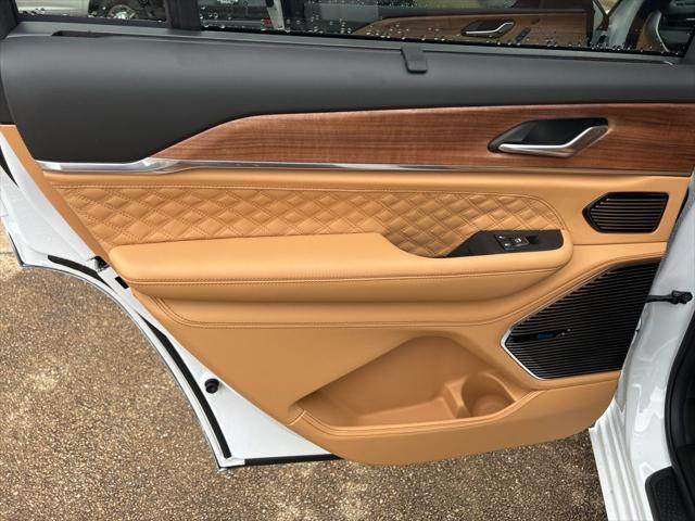 2026 Jeep Grand Cherokee L Summit 4x4