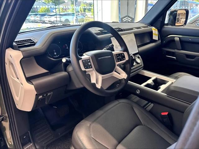 2026 Land Rover Defender P400 X-Dynamic SE
