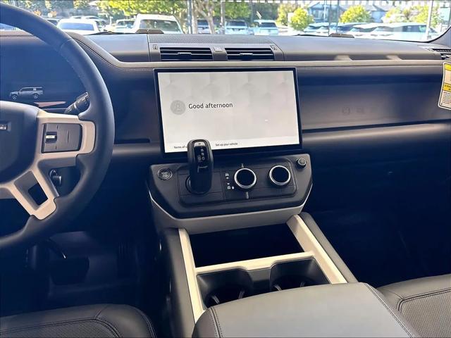 2026 Land Rover Defender P400 X-Dynamic SE