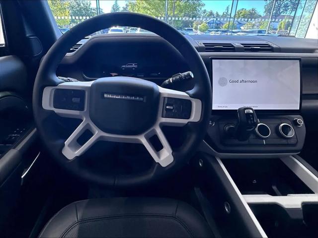 2026 Land Rover Defender P400 X-Dynamic SE