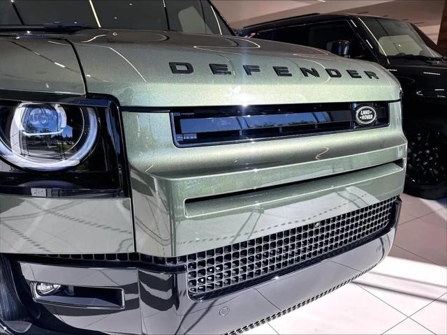 2026 Land Rover Defender P400 X-Dynamic SE