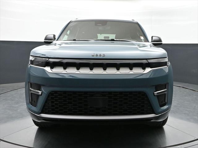 2026 Jeep Grand Wagoneer 4x2