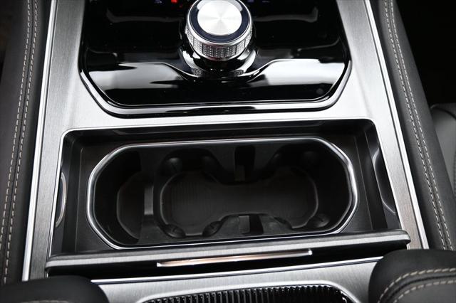 2026 Jeep Grand Wagoneer 4x2