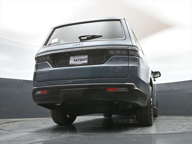 2026 Jeep Grand Wagoneer 4x2