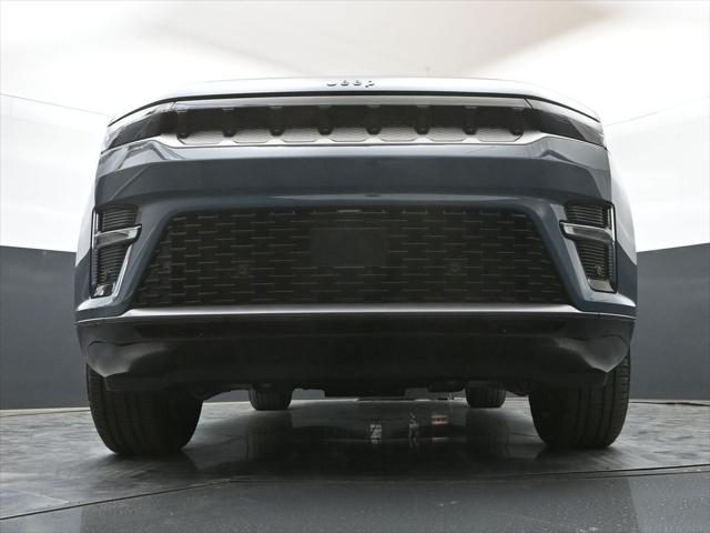 2026 Jeep Grand Wagoneer 4x2