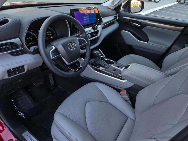 2026 Toyota Highlander Hybrid Limited