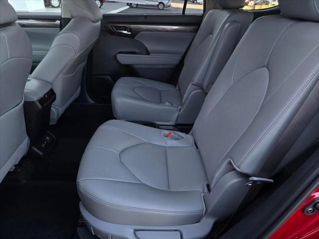 2026 Toyota Highlander Hybrid Limited