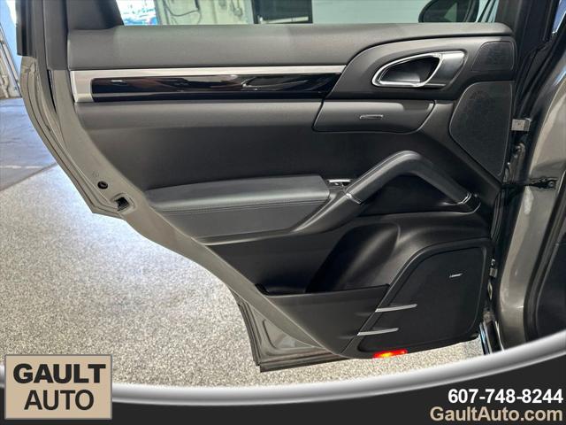 2014 Porsche Cayenne S