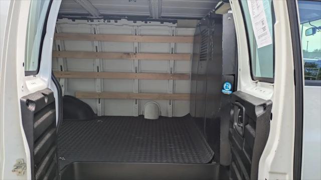 2024 Chevrolet Express Cargo Van RWD 2500 Regular Wheelbase WT