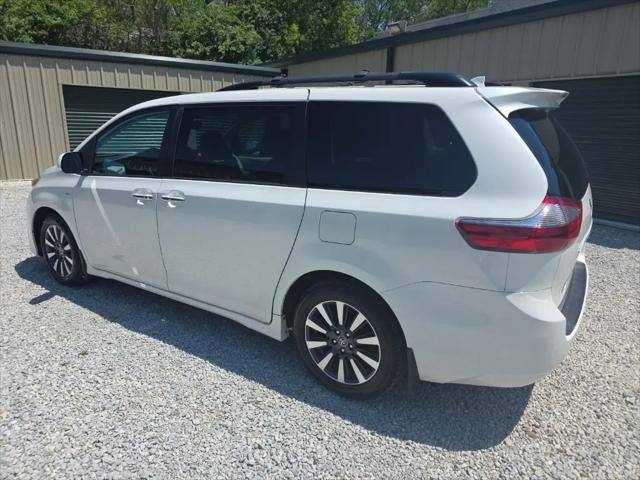 2020 Toyota Sienna XLE Premium