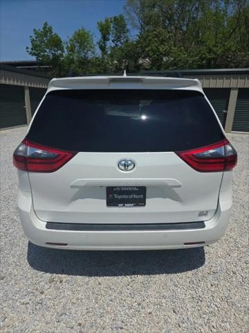 2020 Toyota Sienna XLE Premium
