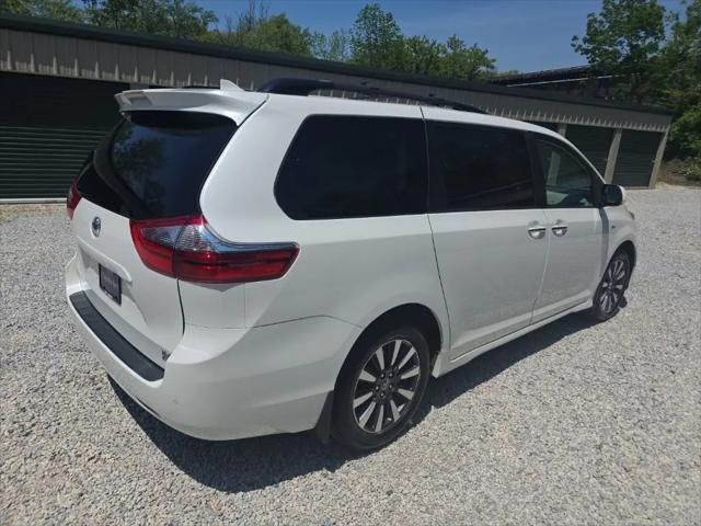 2020 Toyota Sienna XLE Premium