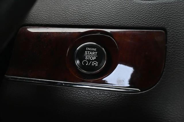 2012 Chrysler Town & Country Touring-L