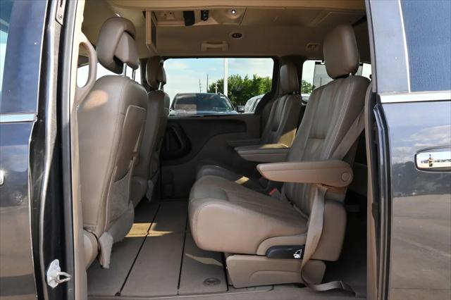 2012 Chrysler Town & Country Touring-L