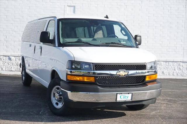 2026 Chevrolet Express Passenger 3500 Extended Wheelbase, LT, RWD