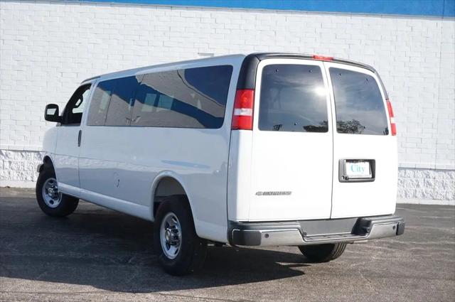 2026 Chevrolet Express Passenger 3500 Extended Wheelbase, LT, RWD
