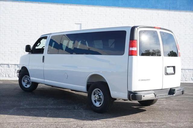 2026 Chevrolet Express Passenger 3500 Extended Wheelbase, LT, RWD