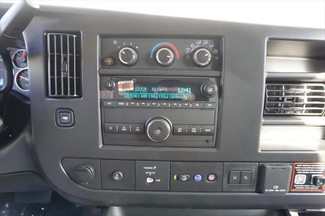 2026 Chevrolet Express Passenger 3500 Extended Wheelbase, LT, RWD