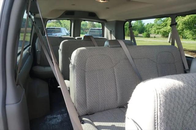 2026 Chevrolet Express Passenger 3500 Extended Wheelbase, LT, RWD