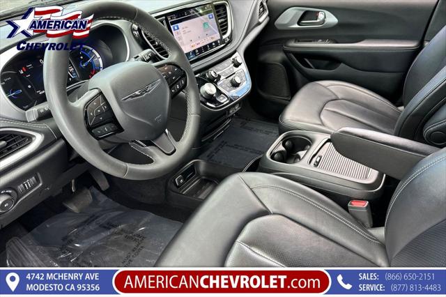 2024 Chrysler Pacifica Hybrid S Appearance Pkg