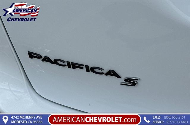 2024 Chrysler Pacifica Hybrid S Appearance Pkg