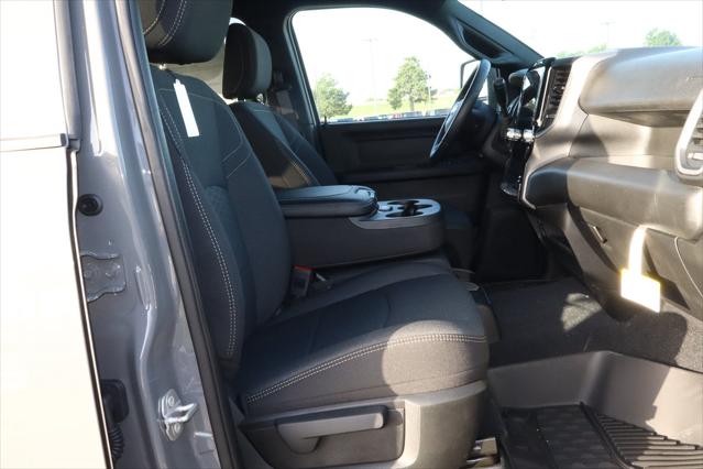 2026 Ram 2500 Black Express Crew Cab 4x4 64 Box