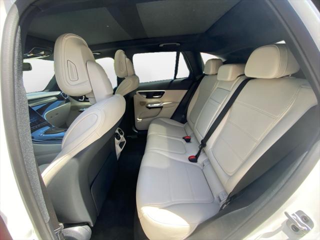 2026 Mercedes-Benz GLC Unknown
