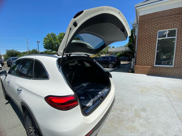 2026 Mercedes-Benz GLC Unknown
