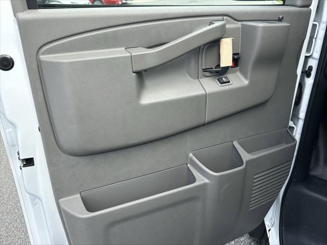 2025 Chevrolet Express Cargo Van RWD 2500 Regular Wheelbase WT