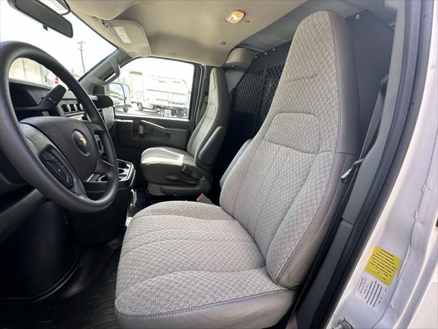 2025 Chevrolet Express Cargo Van RWD 2500 Regular Wheelbase WT