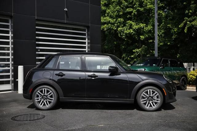 2026 MINI Hardtop Cooper