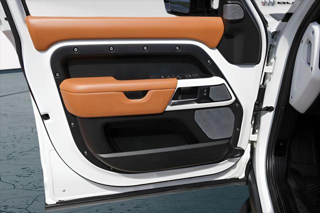 2024 Land Rover Defender 130 P400 S