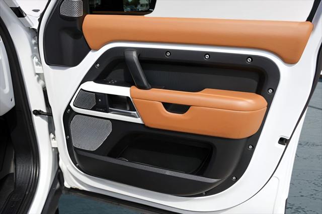 2024 Land Rover Defender 130 P400 S