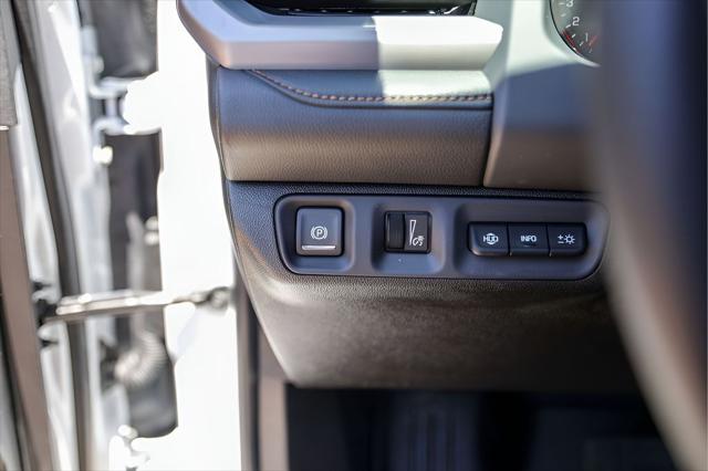 2023 GMC Acadia AWD AT4