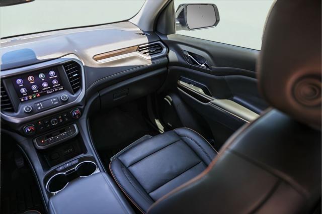 2023 GMC Acadia AWD AT4