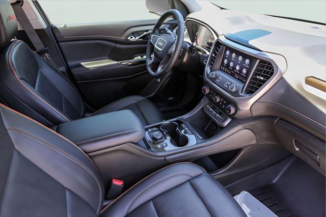 2023 GMC Acadia AWD AT4