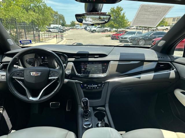 2025 Cadillac XT6 AWD Sport