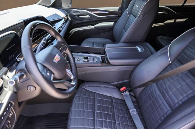 2024 Cadillac Escalade 4WD Sport Platinum