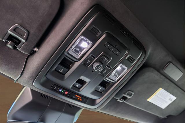 2024 Cadillac Escalade 4WD Sport Platinum