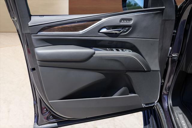 2024 Cadillac Escalade 4WD Sport Platinum