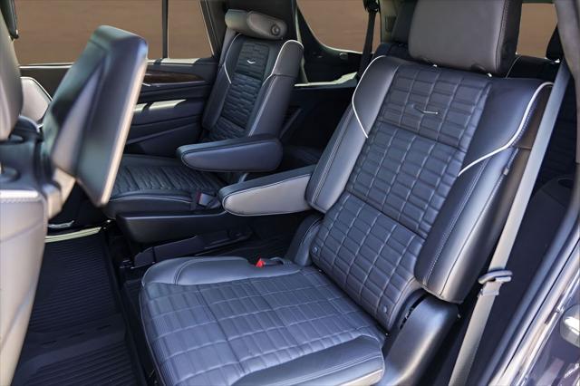 2024 Cadillac Escalade 4WD Sport Platinum