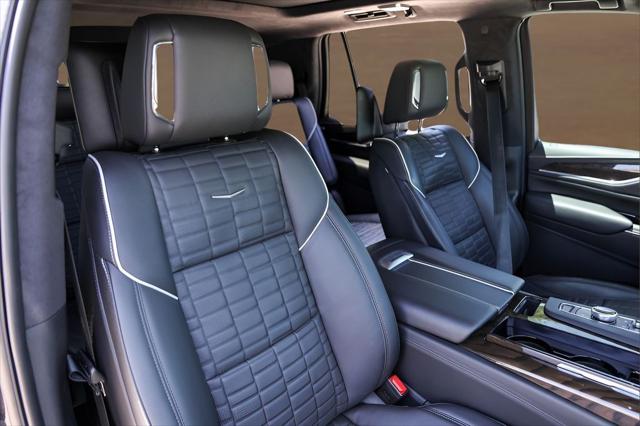 2024 Cadillac Escalade 4WD Sport Platinum