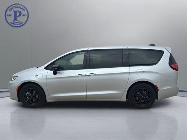 2023 Chrysler Pacifica Hybrid Limited